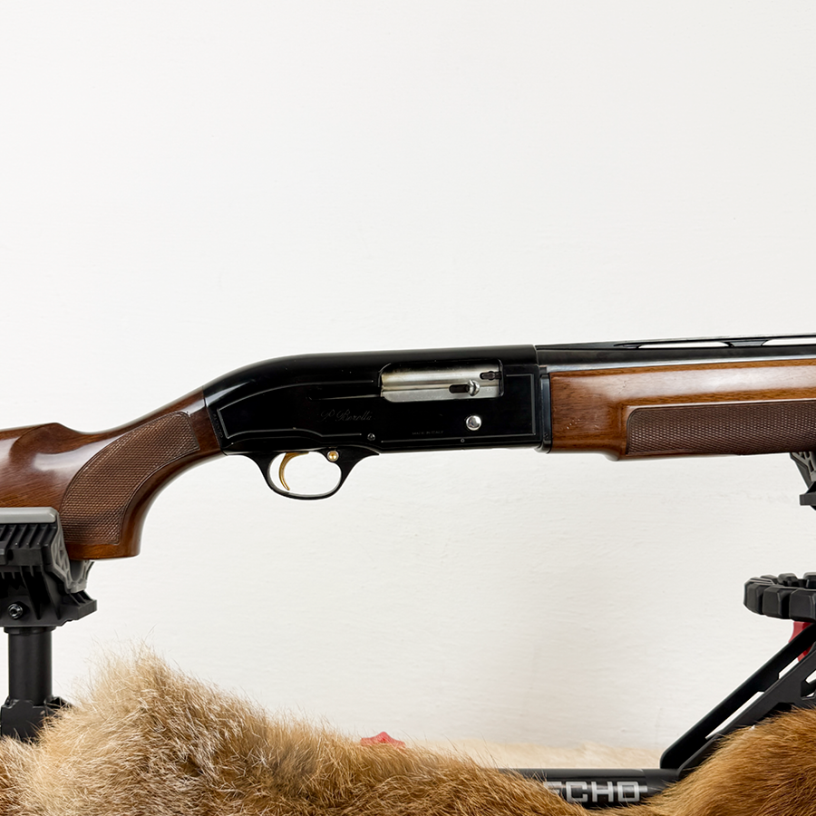 BV7188_Beretta A303 Halvautomatisk_closeup