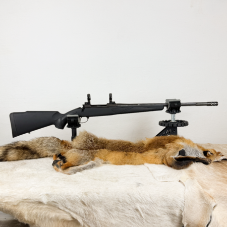 Sako 85 Black Bear 9,3x62 M14x1 + Optilock Montage