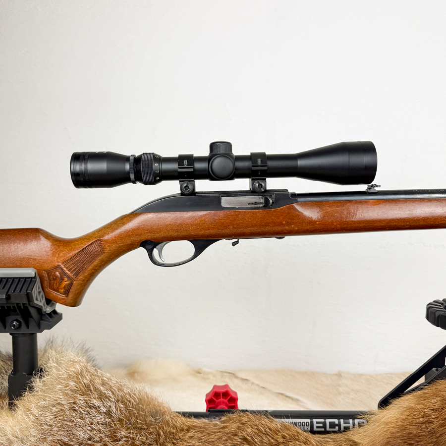BV7116_Marlin Glenfield 70 1 2-Auto 22.LR-closeup